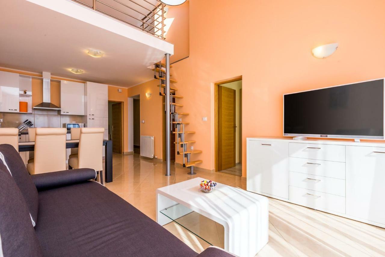 Luxury Apartments Kostrena With Pool Eksteriør bilde