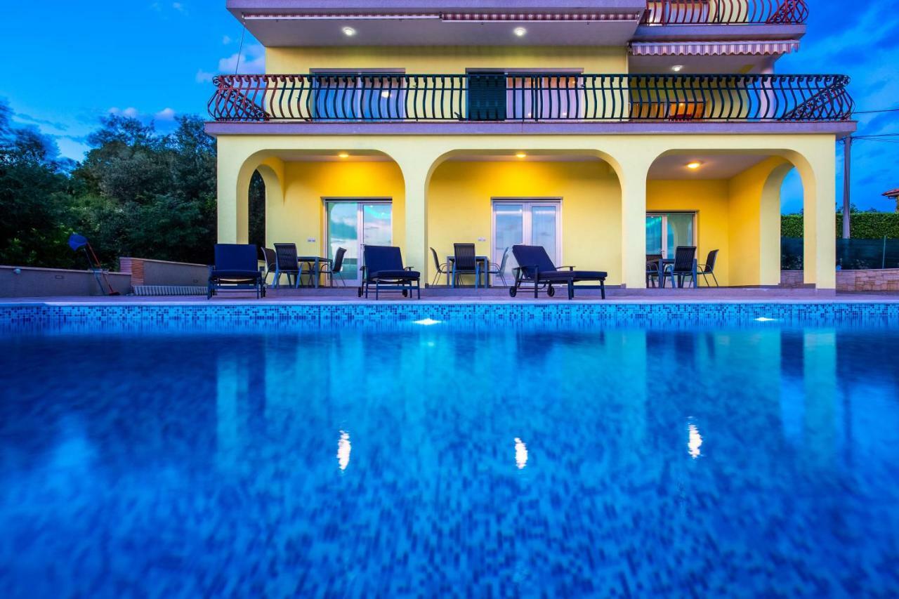 Luxury Apartments Kostrena With Pool Eksteriør bilde
