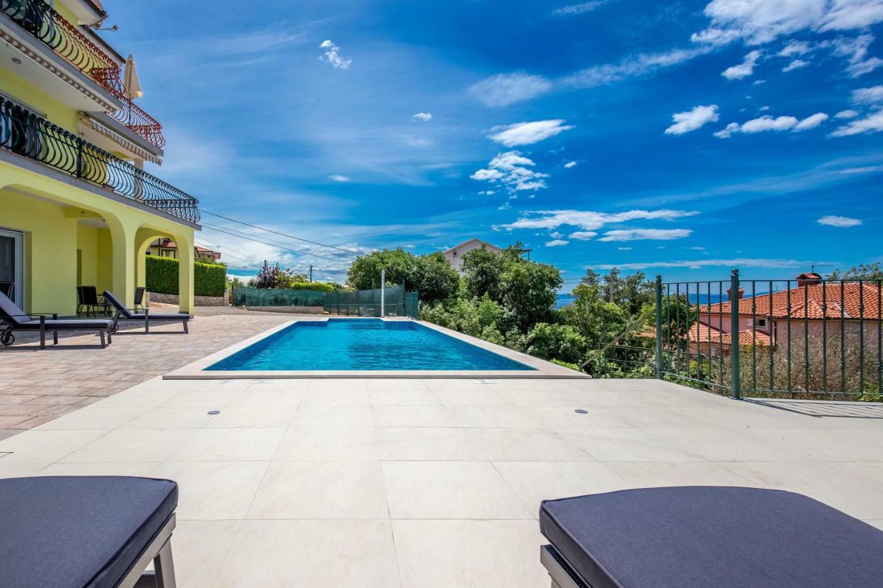 Luxury Apartments Kostrena With Pool Eksteriør bilde