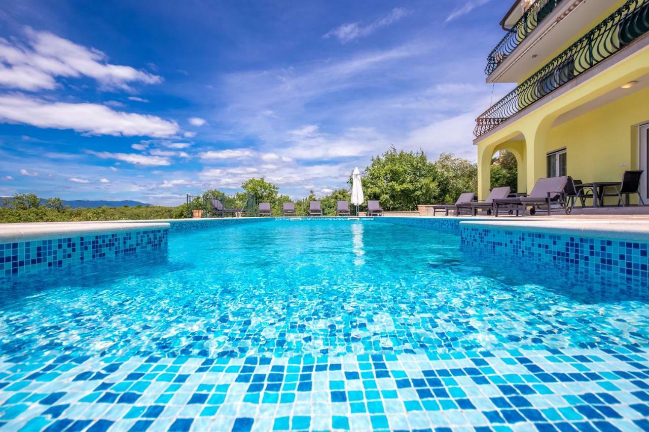 Luxury Apartments Kostrena With Pool Eksteriør bilde
