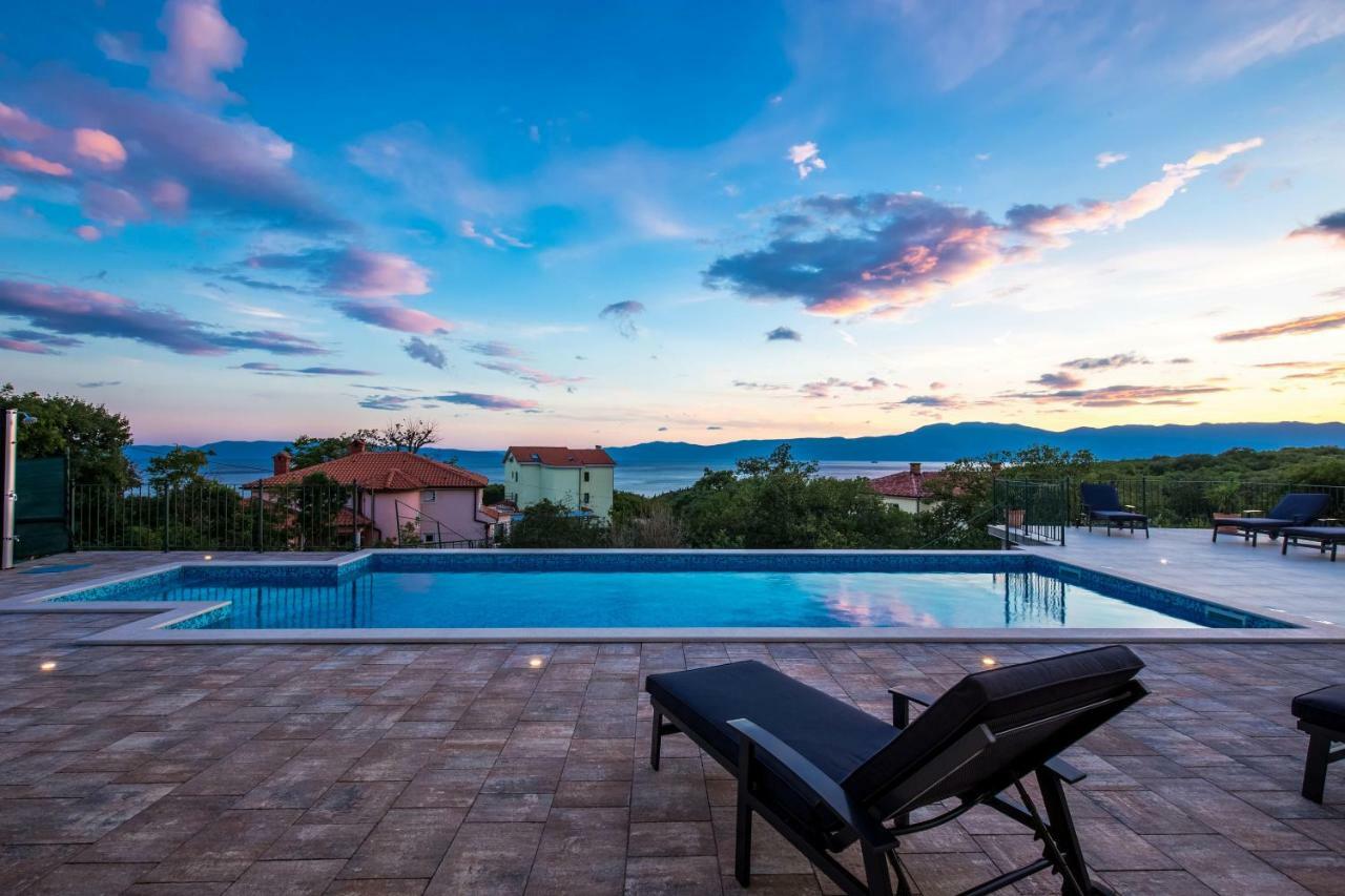 Luxury Apartments Kostrena With Pool Eksteriør bilde